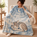 En paz
me acostaré blanket, wrapped around a reader