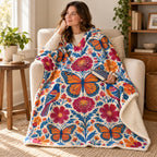Jardin de mariposas blanket, wrapped around a reader