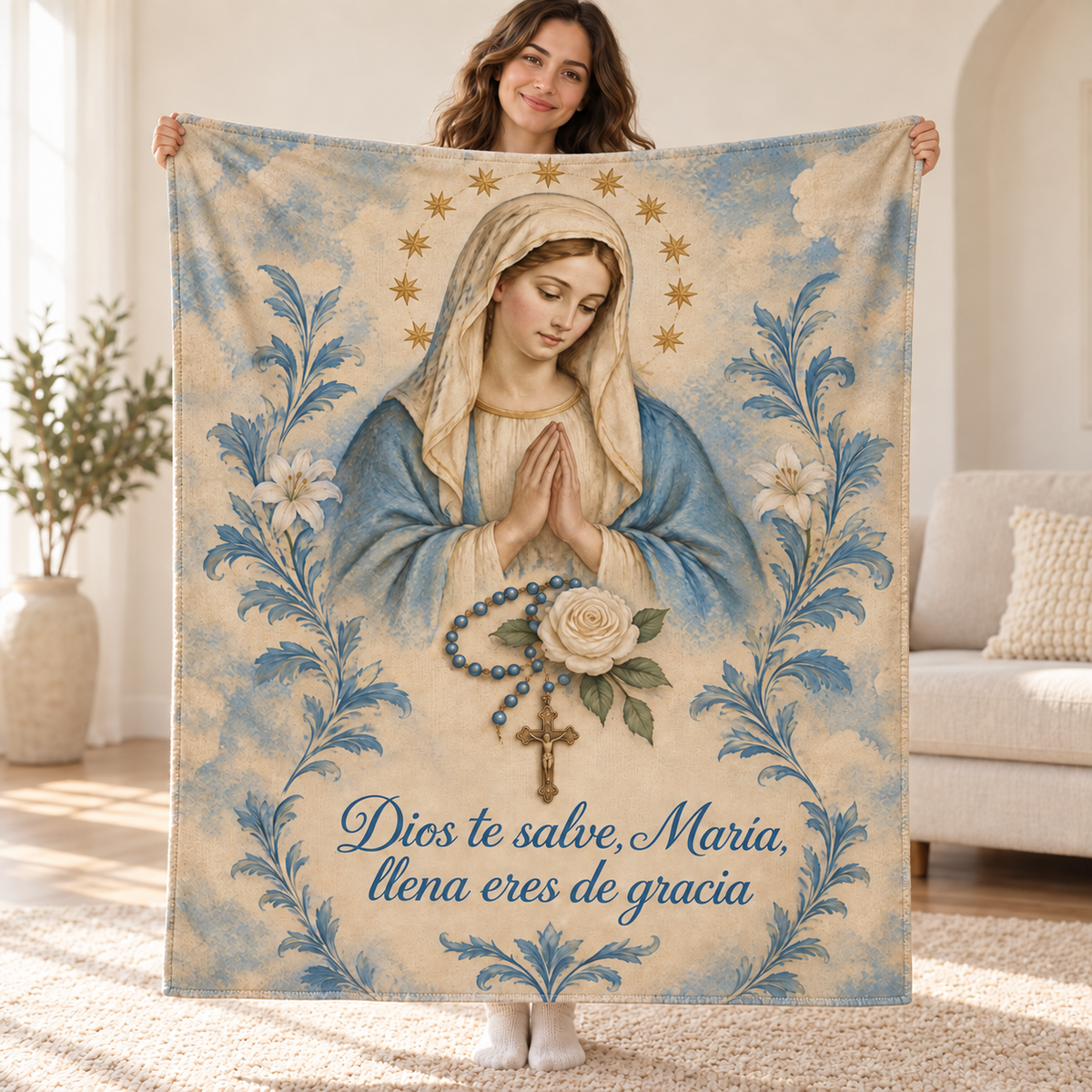 Dios te salve, María,
llena eres de gracia blanket, held open