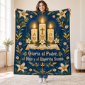 Gloria al Padre,
al Hijo y al Espíritu Santo blanket, held open