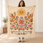 Bendecida y agradecida blanket, held open