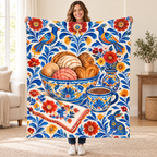 Mesa de la abuela blanket, held open